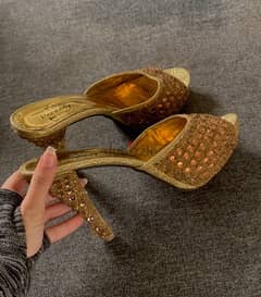 gold heels 0