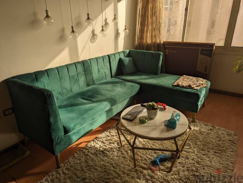 Velvet green L-shaped sofa+ 3 cushions 1