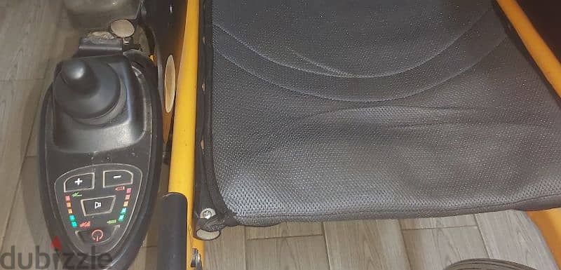 كرسي كهربائي متحرك يصلح لجميع الاوزان الثقيلة 0