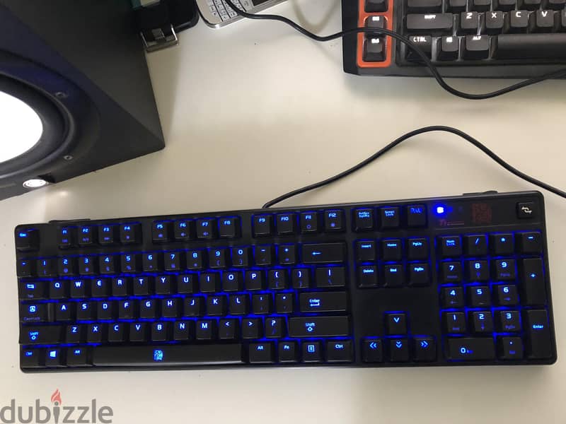 Thermaltake Mechanical Blue Switches 3
