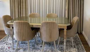 Dining Table & Chairs 0