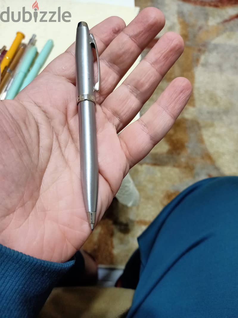 قلم شيفرجاف و6 قلم باركرجاف و2قلم باركر حبر ب2000ج 13
