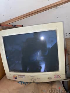 شاشة كمبيوتر مستعمل ديل