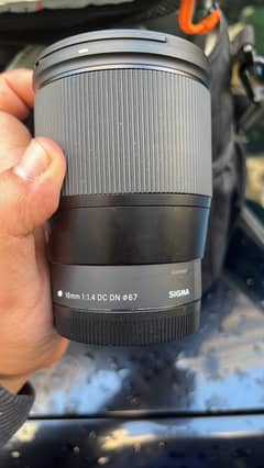 Sigma 16mm 1:1.4 DC DN Lens