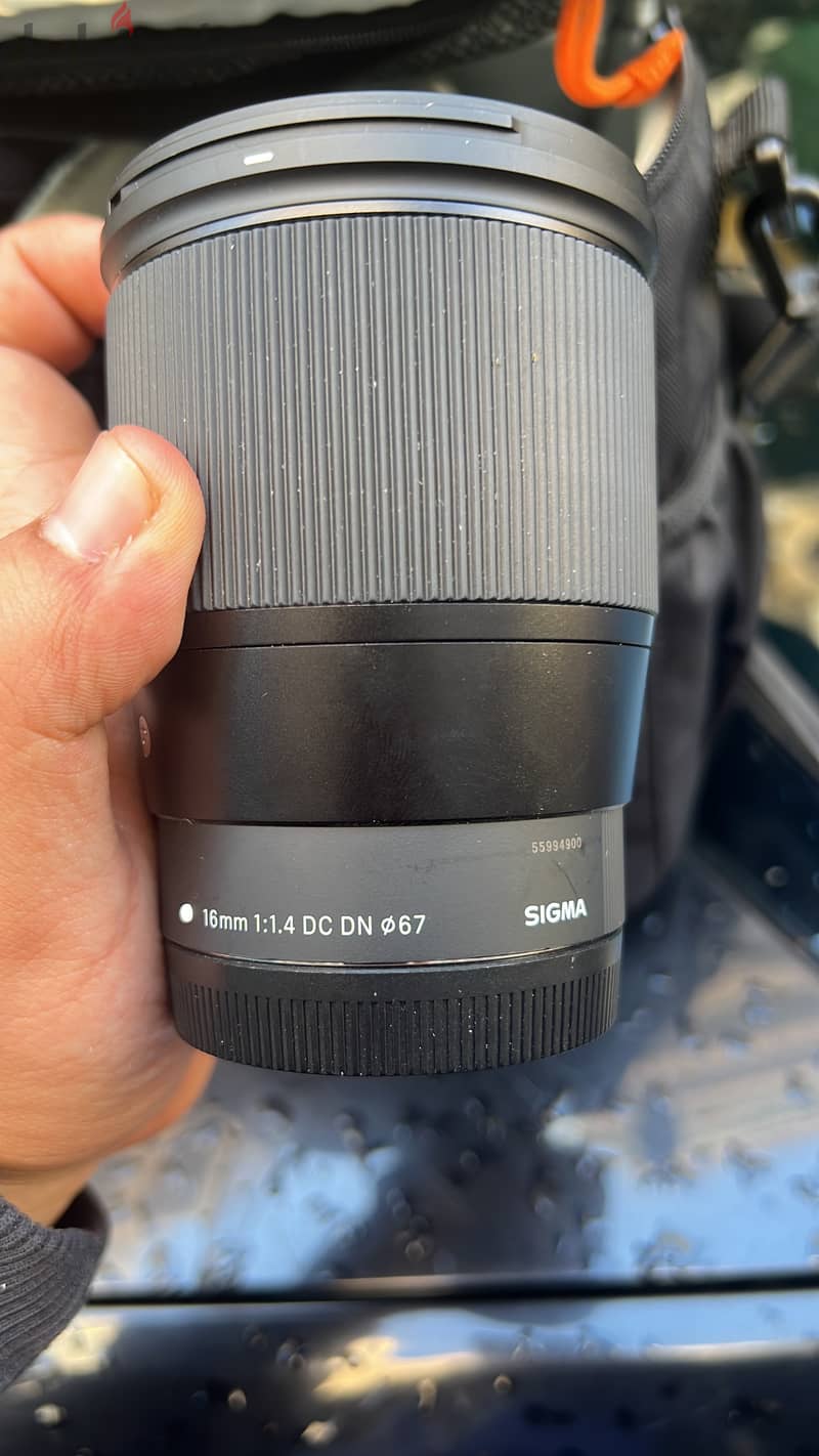 Sigma 16mm 1:1.4 DC DN Lens 0