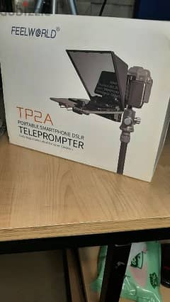 teleprompter feelworled TP2A شبه جديد للبيع بكل مشتملاته و الكرتونه 0