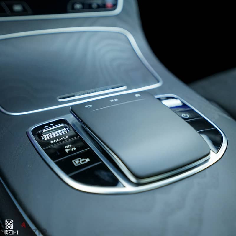 Mercedes E300e 2023 8