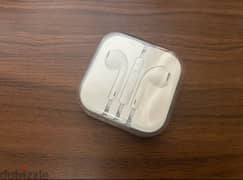 Apple Earpods with 3.5mm headphone plug