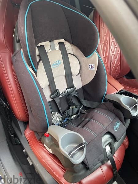 Baby car seat (evenflo) 0