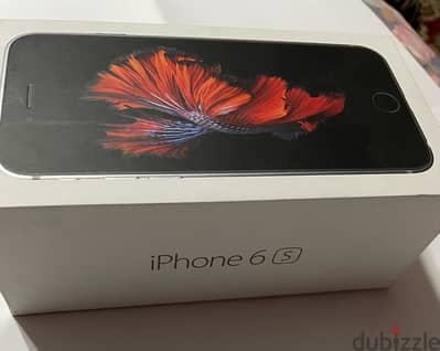 iPhone 6s  لون فضى حاله ممتازه بالكرتونه مفتوح