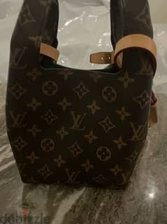 louis vuitton small bag ,serial number  SP0271 0