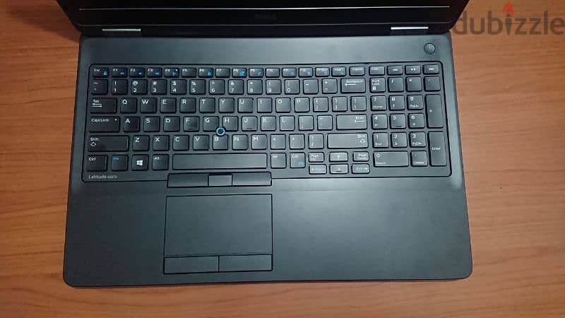 laptop Dell latitude e 5570 4