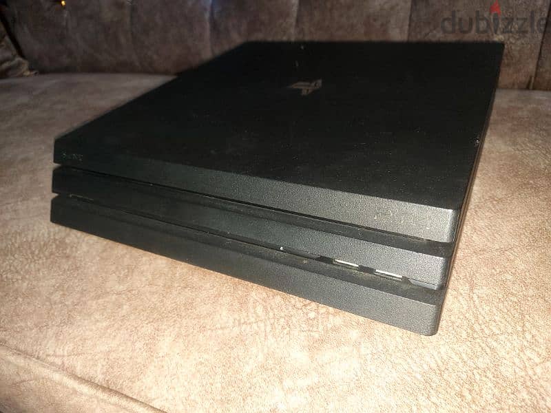 PS4 PRO FOR SALE 2