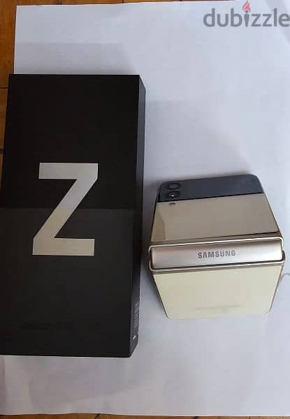 Samsung Z flip 3 256g like new 3