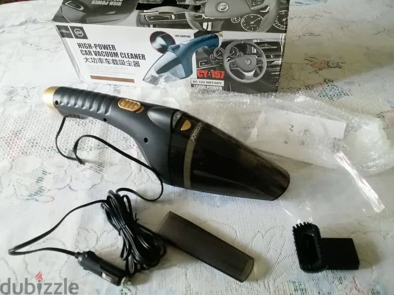 car vacuum cleaner with led light مكنسه محمولة للسيارة 1
