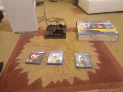 PS4 500gb.   4 games horizen uncharted Gran Turismo 0