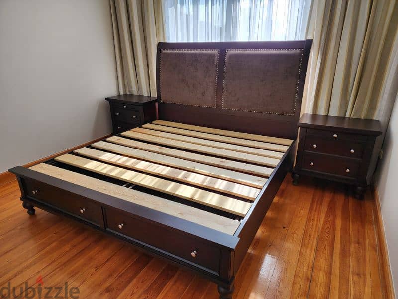 King bed with two side tables 1