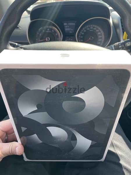 new and sealed ipad Air 5 th Gen 2022 ( 64 GB -wifi ) space Grey 1