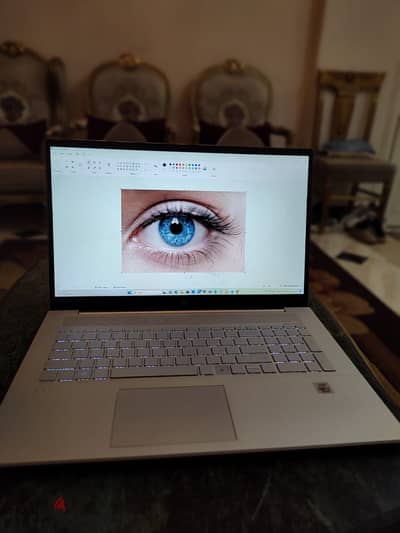 HP envy 17m-cg0xxx تم تنزيل السعر لسرعه البيع