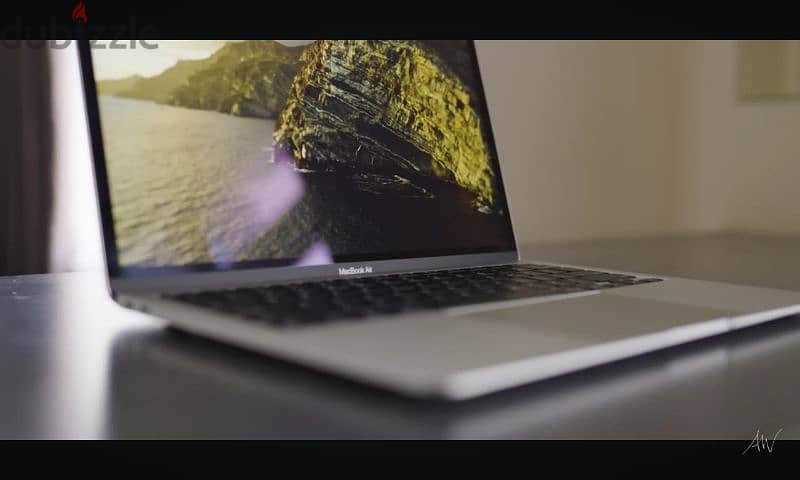 MacBook Air M1  NEW جديد لم يفتح بالضمان 15