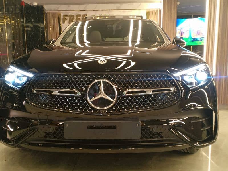 GLC 200 coupe AMG night package fully loaded 2024 18