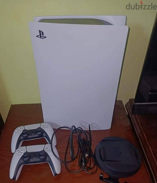 playstation 5 with 2 controllers like new 3