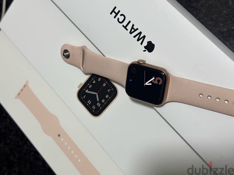 Apple Watch SE (1st gen) - 40MM, Pink 1