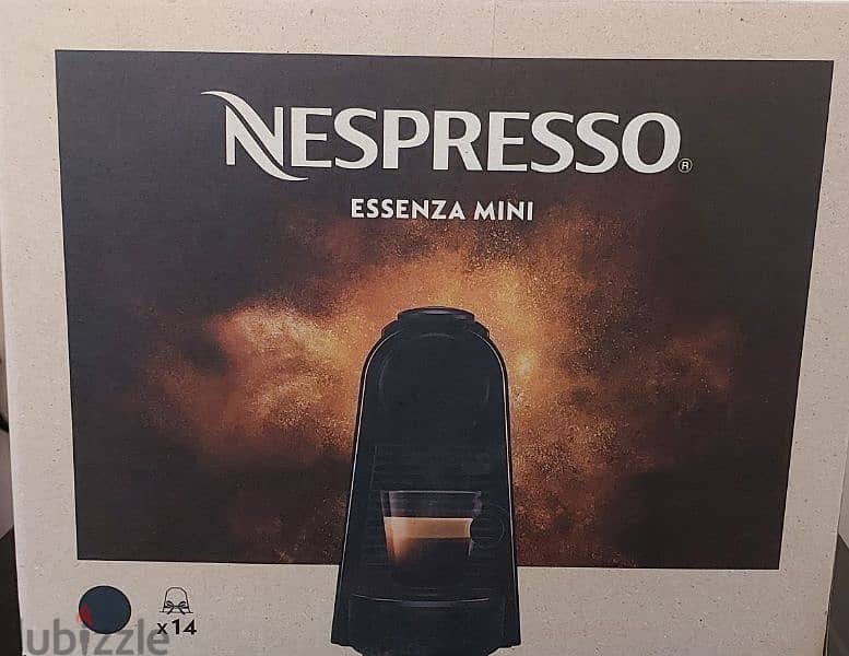 Nespresso essenza mini plus milk forther 1