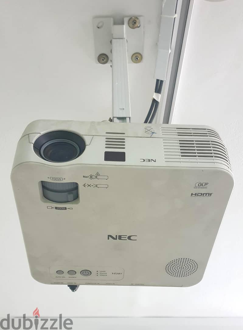 بروجكتور Projector NEC - حالة ممتازة 1