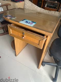 Hard Wood Desk - مكتب خشب أرو 0