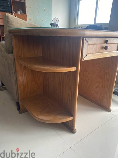 Hard Wood Desk - مكتب خشب أرو 1