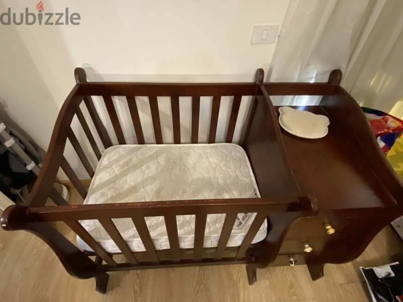 Baby Bed & mattress &Changing table with storage drawers 5
