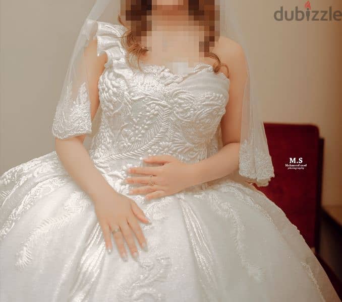 فستان زفاف (دخله) 1