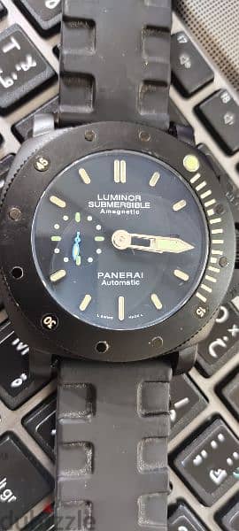 luminor submersible watch 1