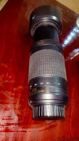 كاميرا نيكون 5300D استعمال خفيف جدا بالكرتونه وبكل مشتملاتها 1