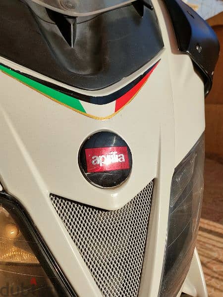 اسكوتر ايطالي 300cc للبيع 2