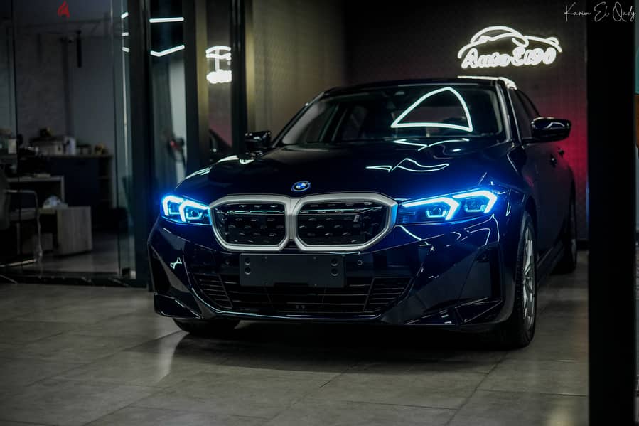 BMW i3 eDrive 35L 2023(بى ام دابليو I3 كهرباء بالكامل) 1