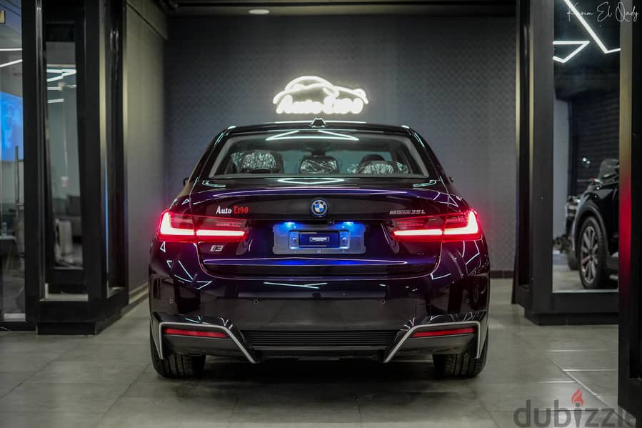 BMW i3 eDrive 35L 2023(بى ام دابليو I3 كهرباء بالكامل) 6