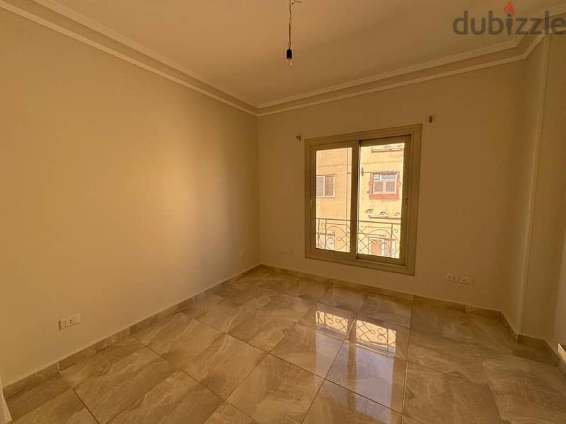 شقة للايجار الحي التامن الشيخ زايد بالمطبخ - apartment for rent 4