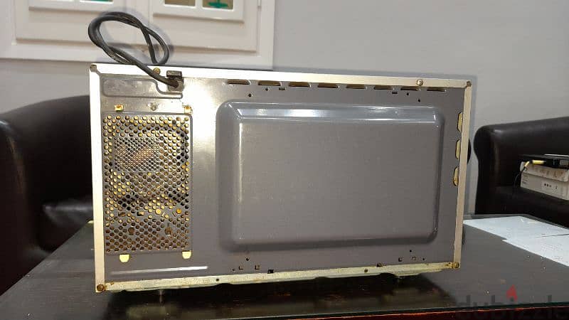 ميكرويف ماركه شاربSharp Microwave with Grill R-75MR - 25L 4