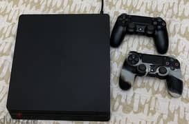 ps4 1 TB with 2 original controllers 0