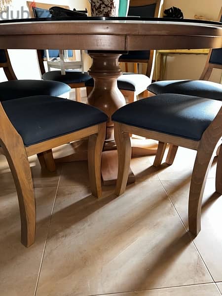 Round dining table set 2