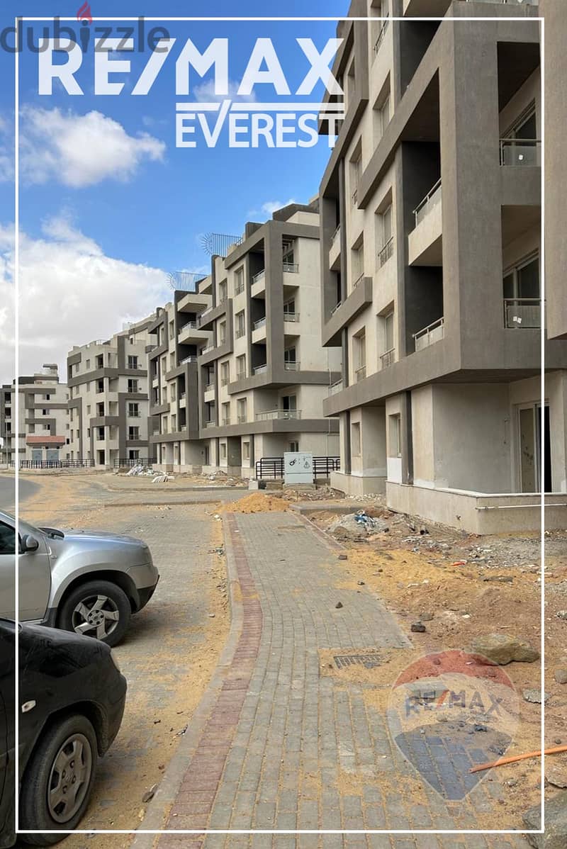 Resale Ground Apartment With Garden At Cairo University Compound - El Sheikh Zayed - Ready To Move 1