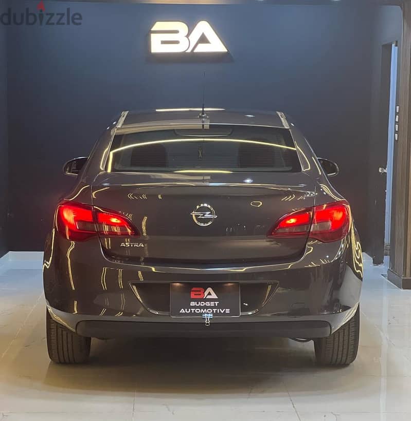 اوبل استرا Opel Astra 2015 3