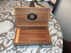 Vintage Medallion Wooden Cigar Box