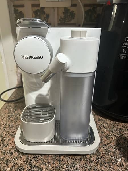 coffee machine nespresso original grand latisma 0