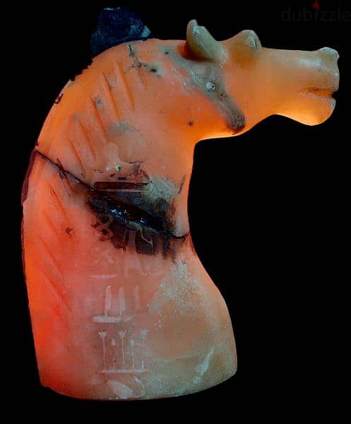 رأس حصان من حجر الرخام & نقش فرعوني بارز 2
