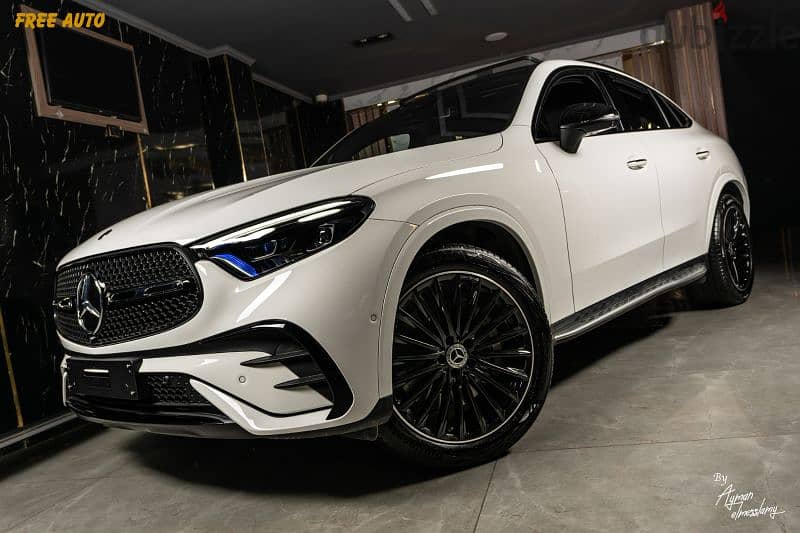 Mercedes GLC 300 coupe AMG night package fully loaded 2024 10