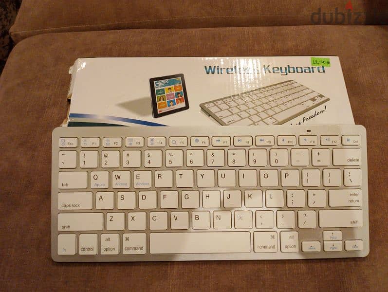 white wireless keyboard BK3001 from GREECE 1
