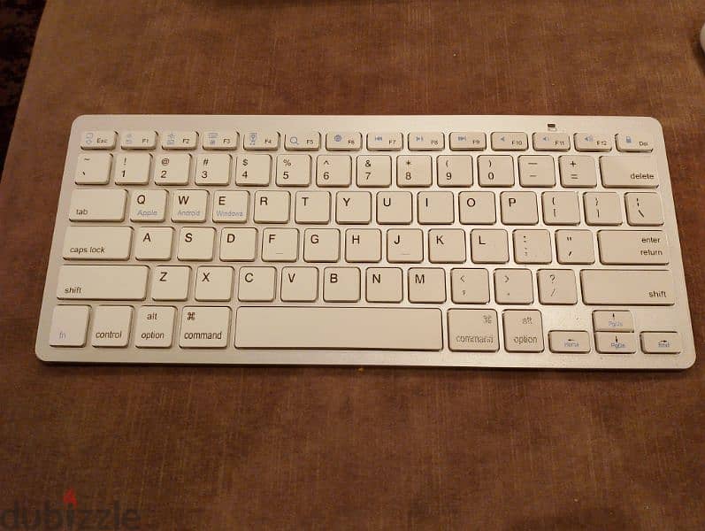 white wireless keyboard BK3001 from GREECE 3